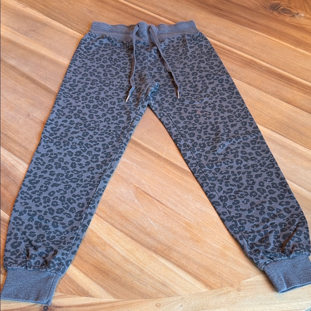 Z Supply Charcoal Leopard Joggers XS